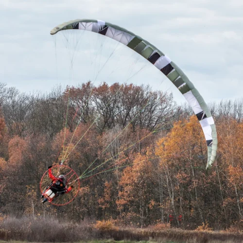 Paralotnia Nova ION 6 z 2021 roku.